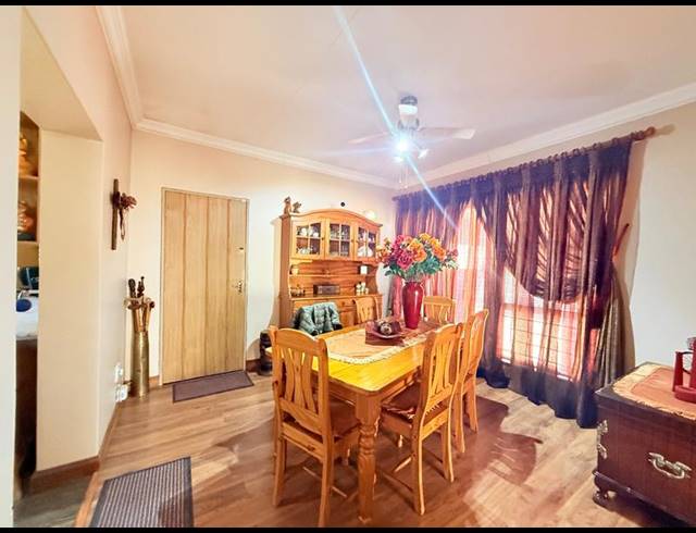3 BEDROOM HOUSE FOR SALE IN FLORA GARDENS